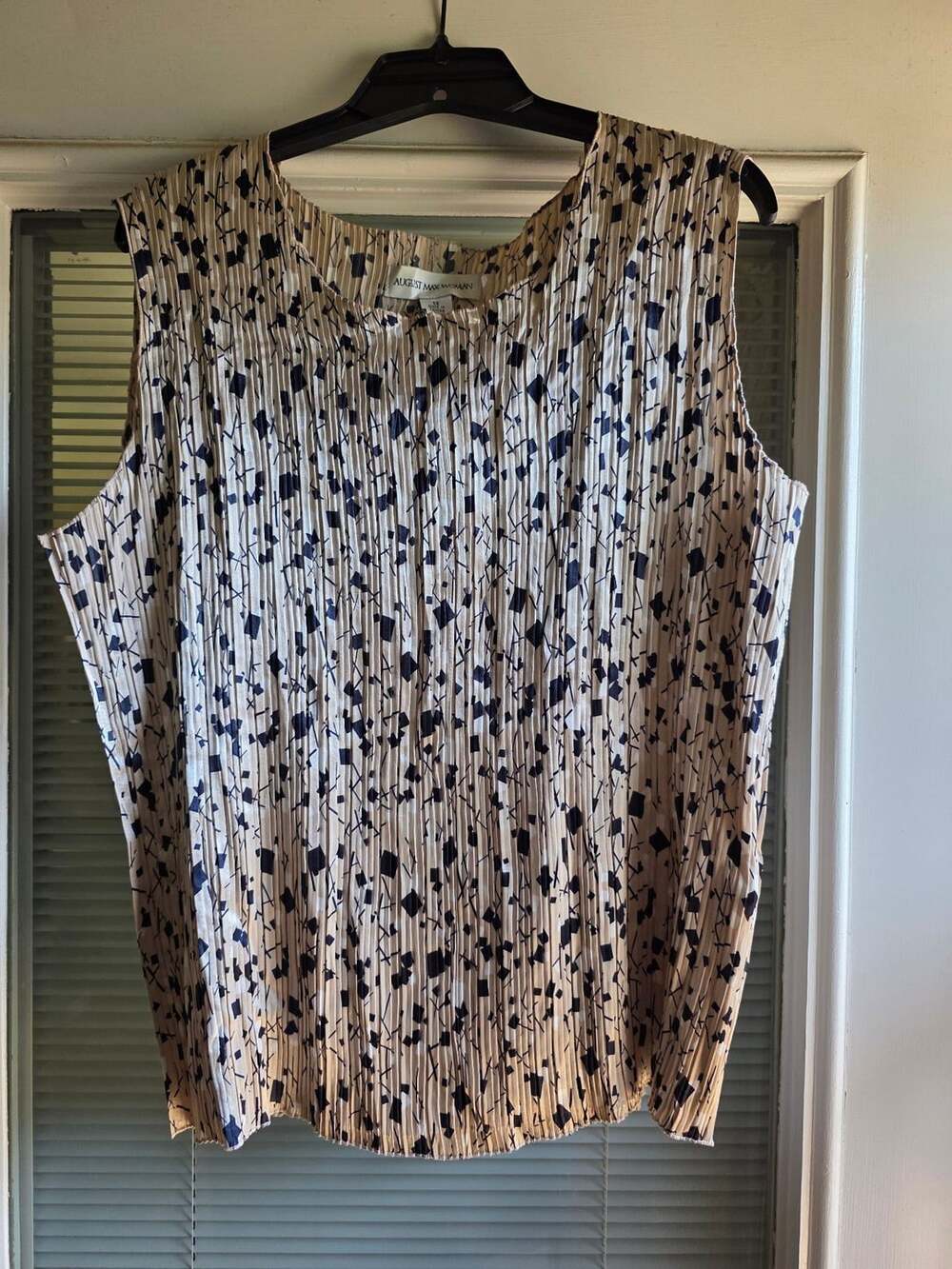 August Max Woman Tank Top Size 1X Pleated Geometric Print Sleeveless